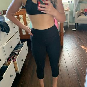 Black cropped Lululemon leggings